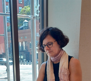 Anna Lovisolo laureata in filosofia, ha frequentato il master in traduzione letteraria della Civica scuola interpreti e traduttori Altiero Spinelli di Milano. Da oltre vent’anni traduce dall’inglese...