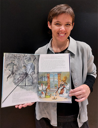 Samanta K. Milton Knowles, nata a Stoccolma da madre svedese e padre americano, cresciuta in Italia a pane e libri di Astrid Lindgren, laureata in Studi Interculturali con una tesi sulla traduzione cinese di Pippi Calzelunghe...